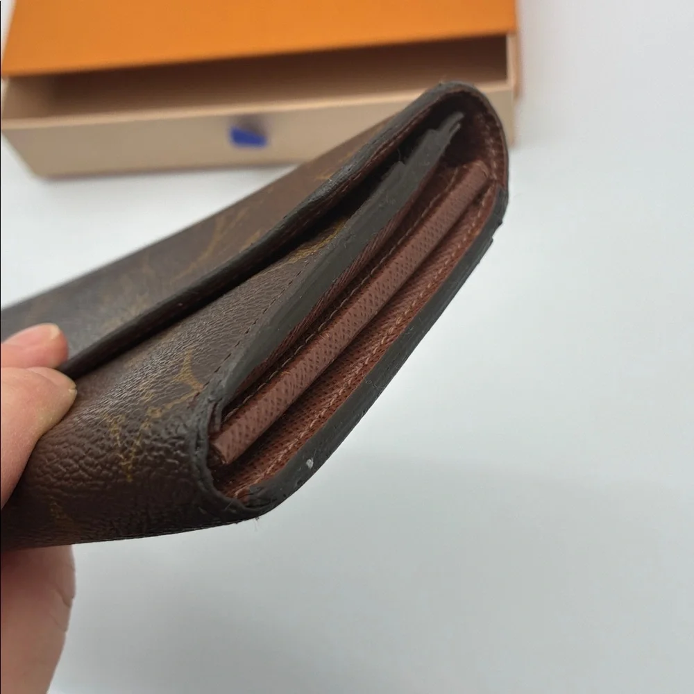 Louis Vuitton Brown Sarah envelope style Monogram Women's Wallet with box